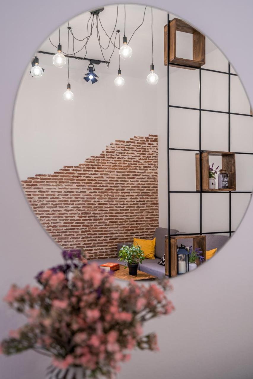 Irina'S Cozy Apartment In Old Tbilisi Bagian luar foto