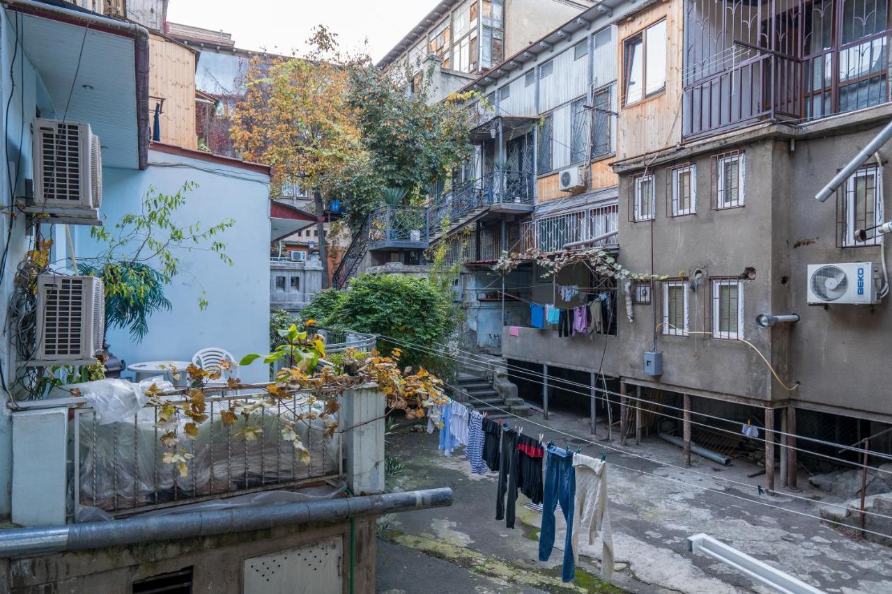 Irina'S Cozy Apartment In Old Tbilisi Bagian luar foto